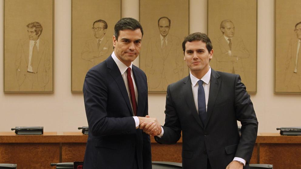 img_edefrutos_20160224-121123_imagenes_lv_propias_edefrutos_pacto_psoe-ciudadanos_6-206-k2NH-U302398311884JNC-992x558@LaVanguardia-Web.jpg