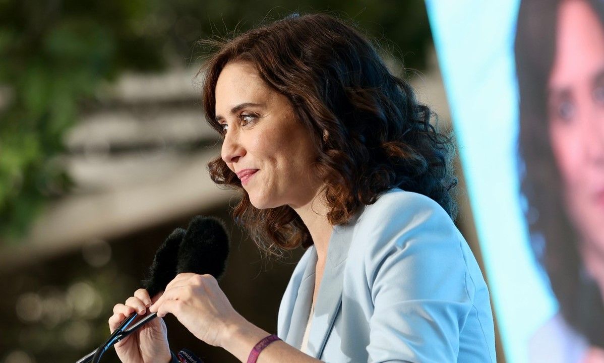 Ayuso Constitucion Campaña