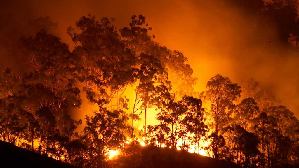 El incendio de California deja más de 30.000 evacuados.