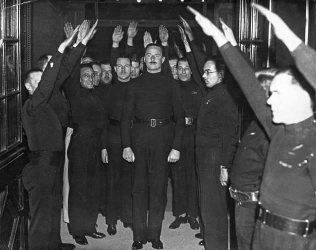 Oswald-Mosley-fascists-Bristol-Eng-1934