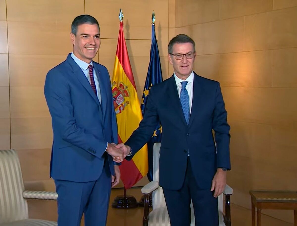 El-presidente-del-gobierno-en-funciones,-Pedro-Sánchez,-mantiene-una-reunión-con-el-presidente-del-Partido-Popular,-Alberto-Núñez-Feijóo