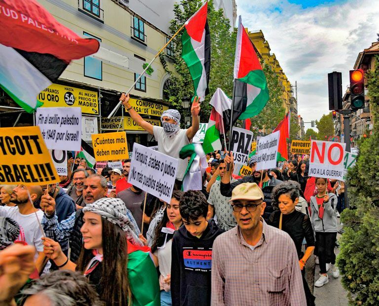 Decenas de miles de personas se manifiestan en Madrid en apoyo a Palestina, foto Agustín Millán