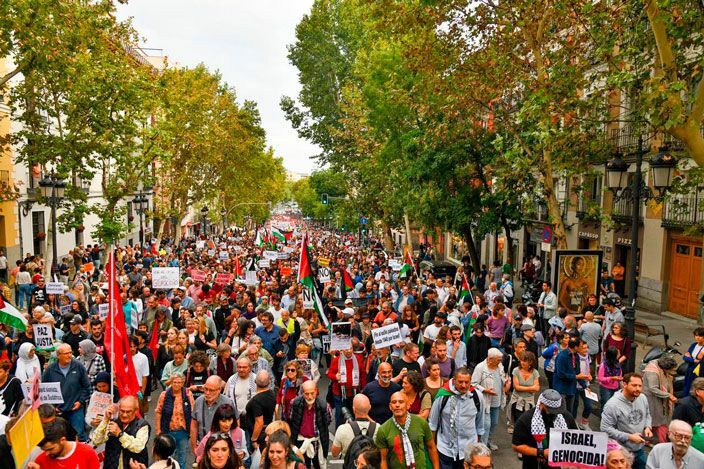 Decenas de miles de personas se manifiestan en Madrid en apoyo a Palestina, foto Agustín Millán