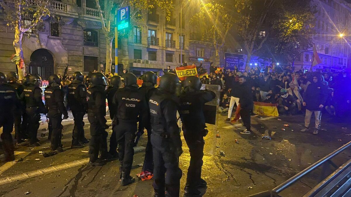 Más de 70 detenidos en las protestas contra Ley de Amnistía en Ferraz