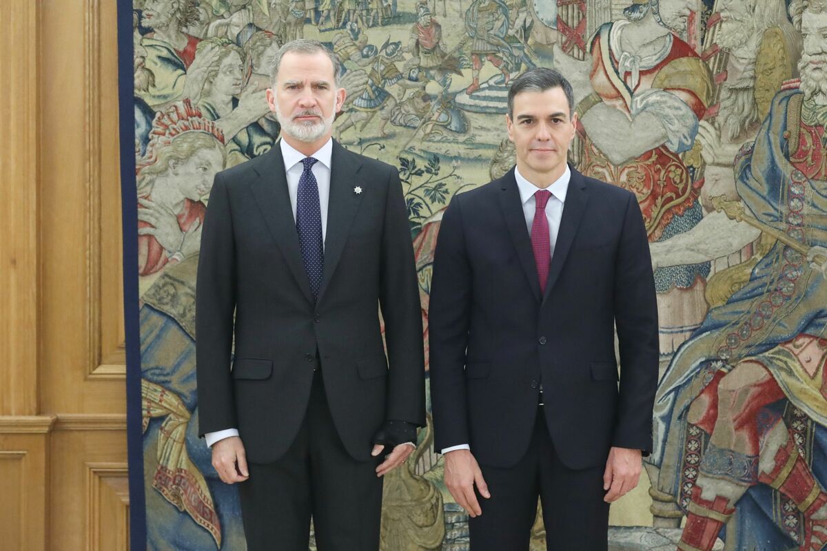 El monarquismo del PSOE (de Pedro Sánchez que lo tiene secuestrado).