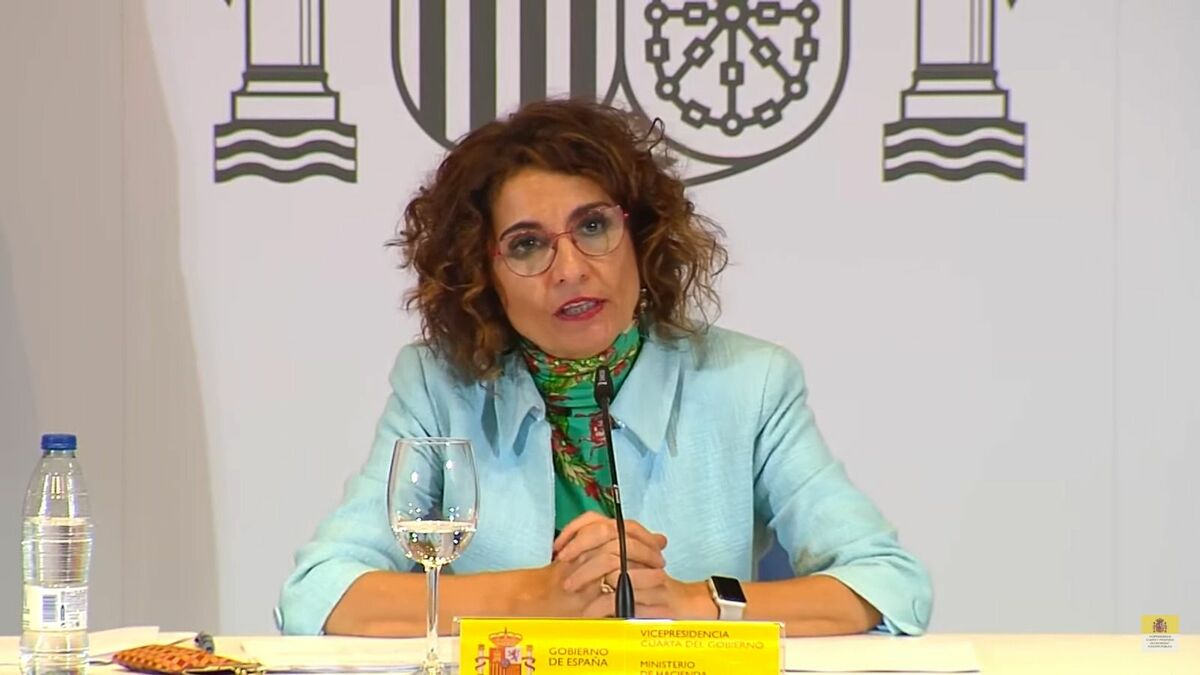 La ministra Montero niega negociaciones bilaterales con Cataluña en el Consejo Fiscal