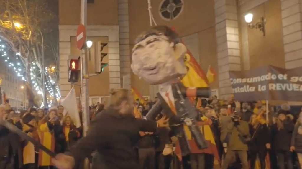 Fiscalía ve indicios de delito en el ataque simbólico a Sánchez y solicita reabrir el caso