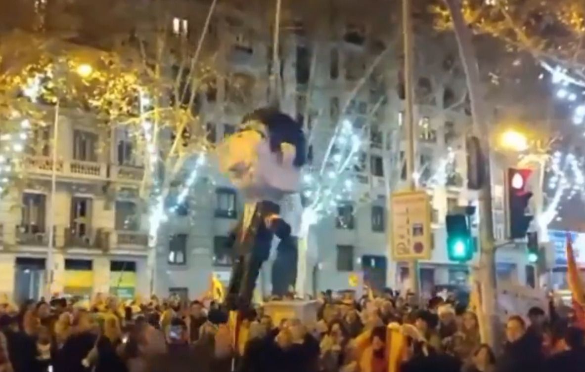 El escalofriante simbolismo detrás de la concentración de Ferraz en Nochevieja