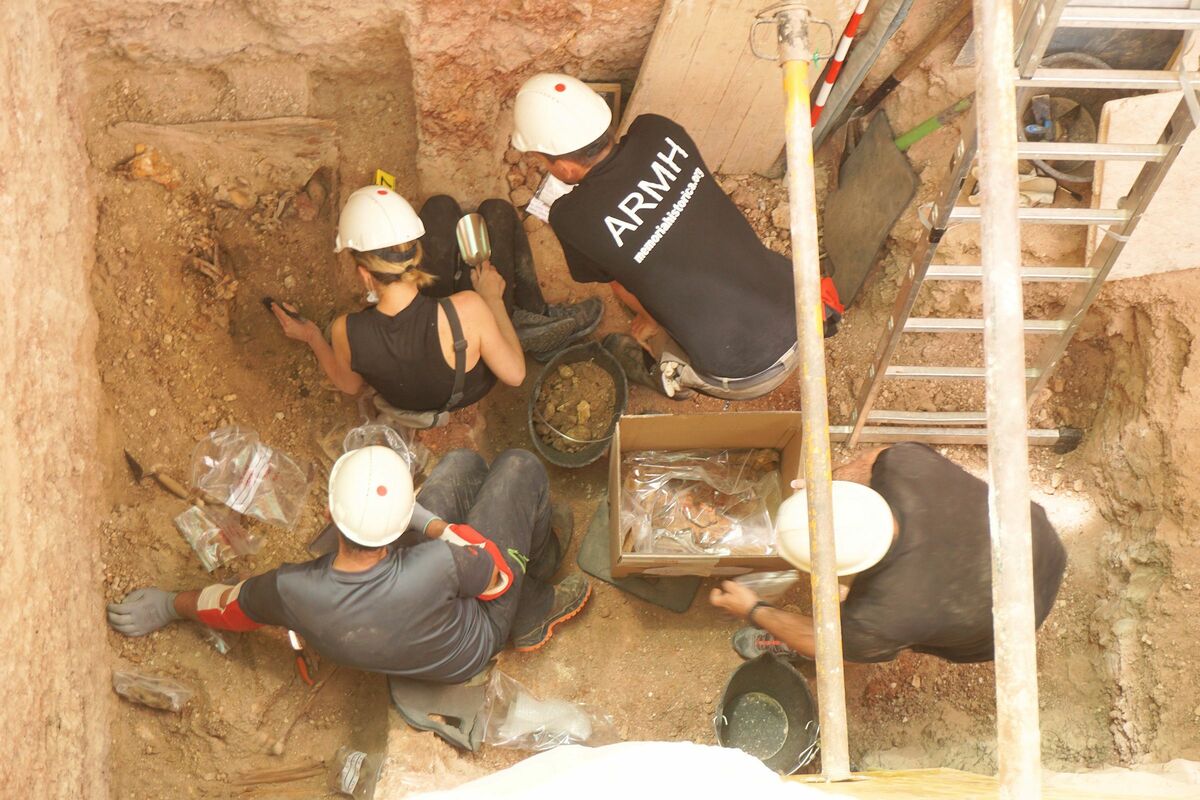 La Asociación para la Recuperación de la Memoria Histórica desentierra la verdad en Manzanares