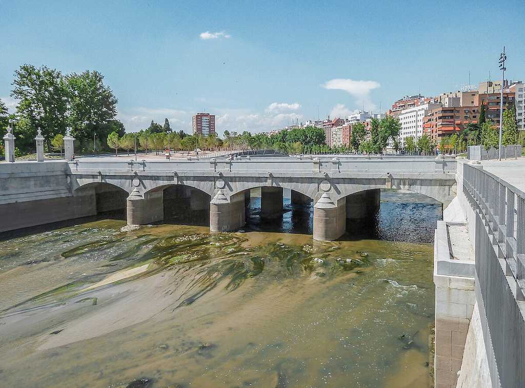 Puente_del_Rey_(Madrid)_01