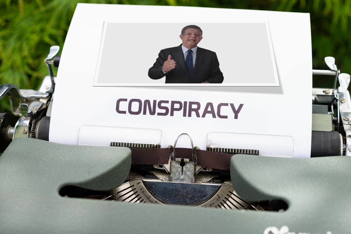Leonel Conspiración