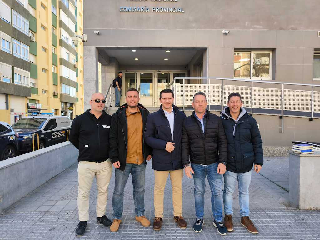 GHXi9I9WkAAu-4E (1)