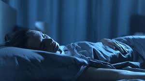 El susurro invisible: historias y sombras del control mental. sueño