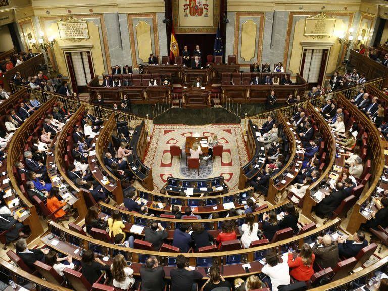 La política en tiempos de deseo: la izquierda explica, la ultraderecha seduce