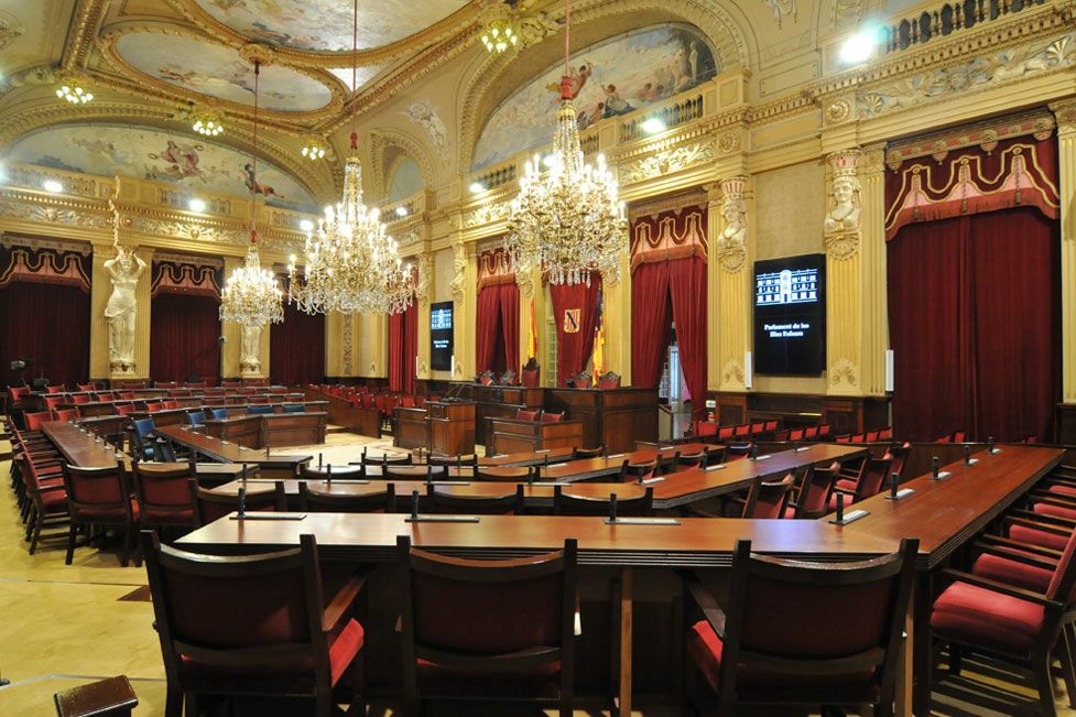 PP y Vox: una alianza para borrar la memoria histórica en Baleares