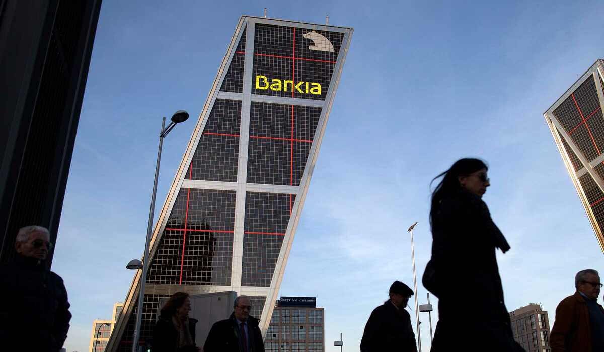bankia-suscursal-oficinas-torres-kio-madrid-20140120