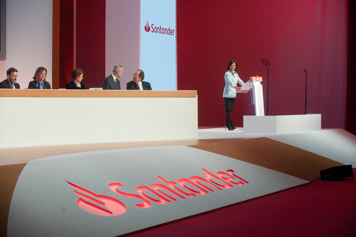 Santander-Junta-Accionistas-Ana-Patricia-Botín.jpg