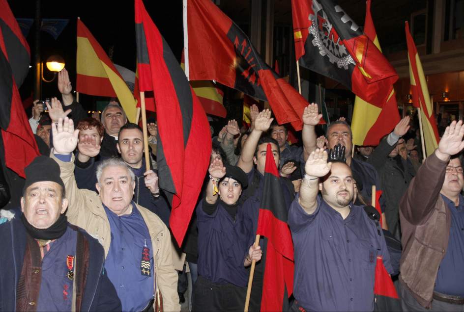 falangistas reclaman