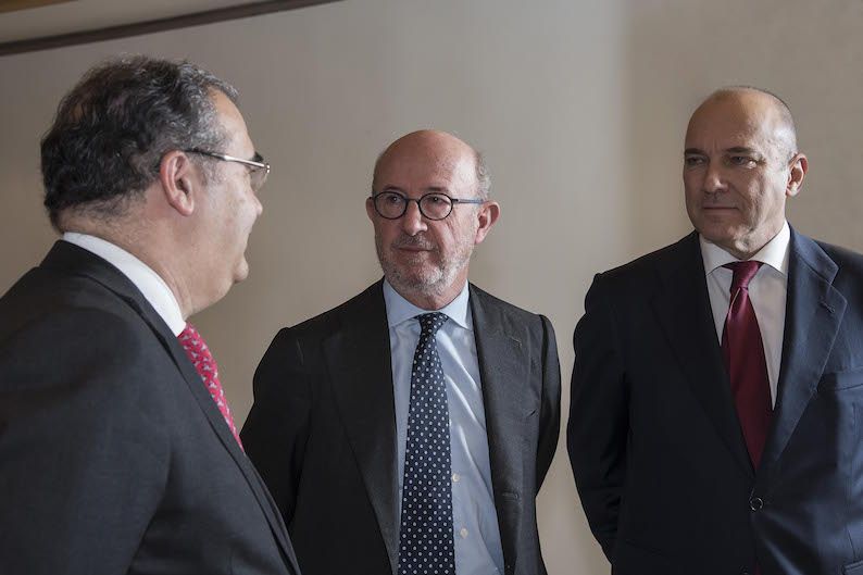 Ron-Saracho-Larena.jpg