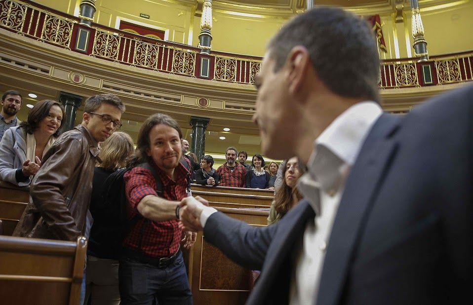 foto sánchez con iglesias